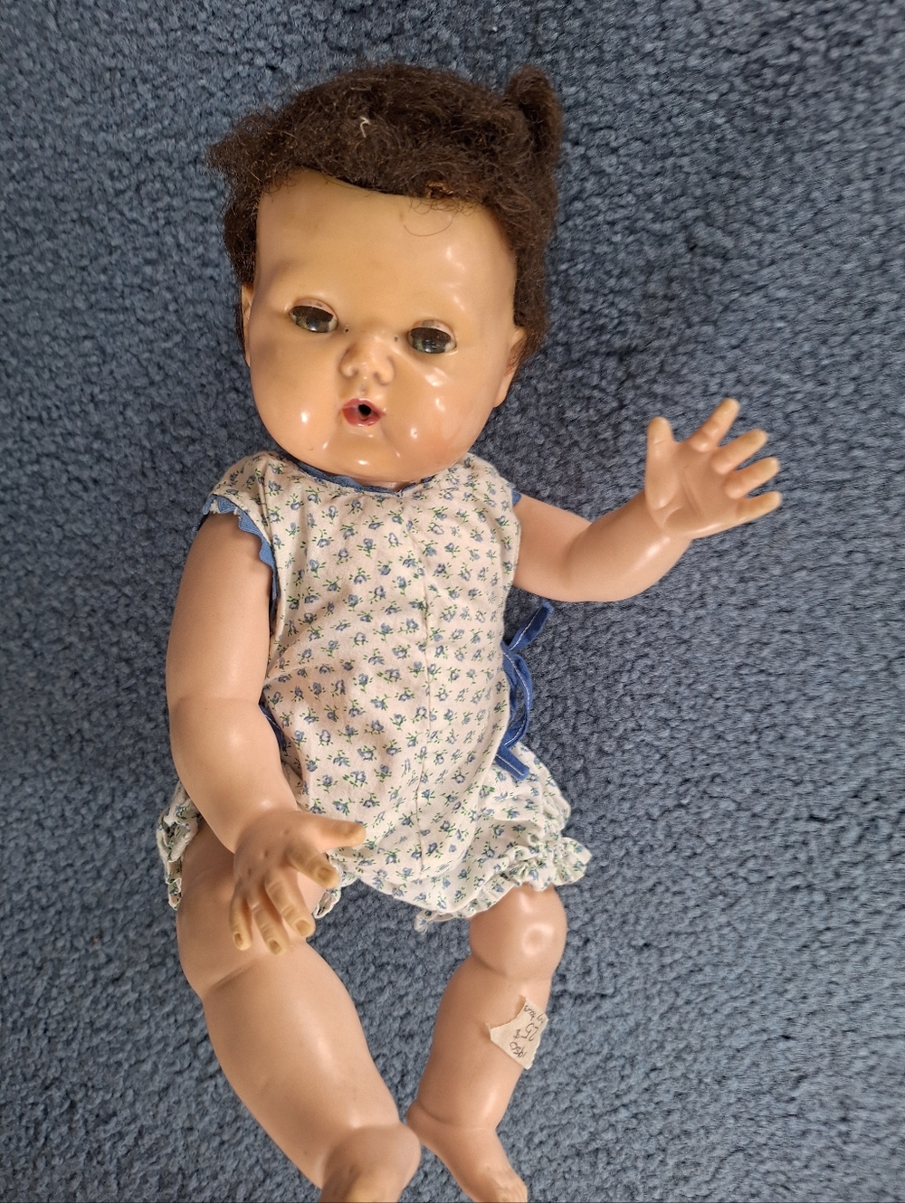 Vintage 1950s Tiny Tears Doll in Cream Floral Outfit